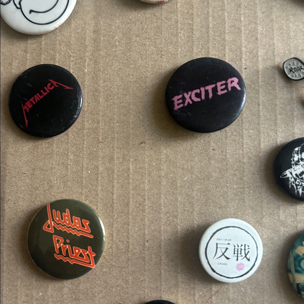 Assorted Graphic bundle  Pins Collection - Picture 10 of 13